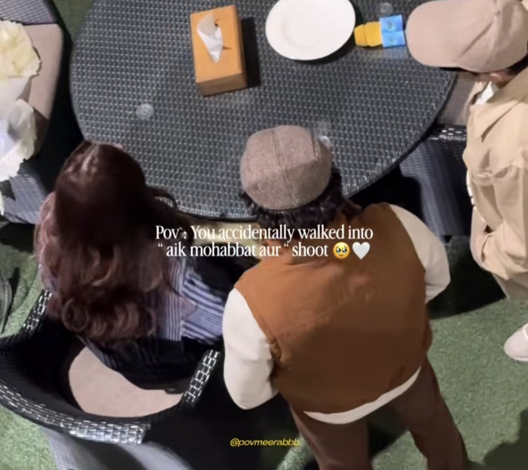 darklingsolntse's tweet photo. my headcanon is that haroon learnt how to make kadhi chawal(mom's recipe) and makes it for Khushbakht when she's had a bad day and this just reminded of that🥺
#aikmohabbataur https://t.co/AdAF475KDa