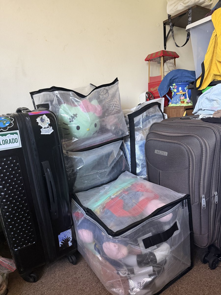 justcallmemaddd's tweet photo. I’m so ready to move out! https://t.co/hcoYUB5BGJ
