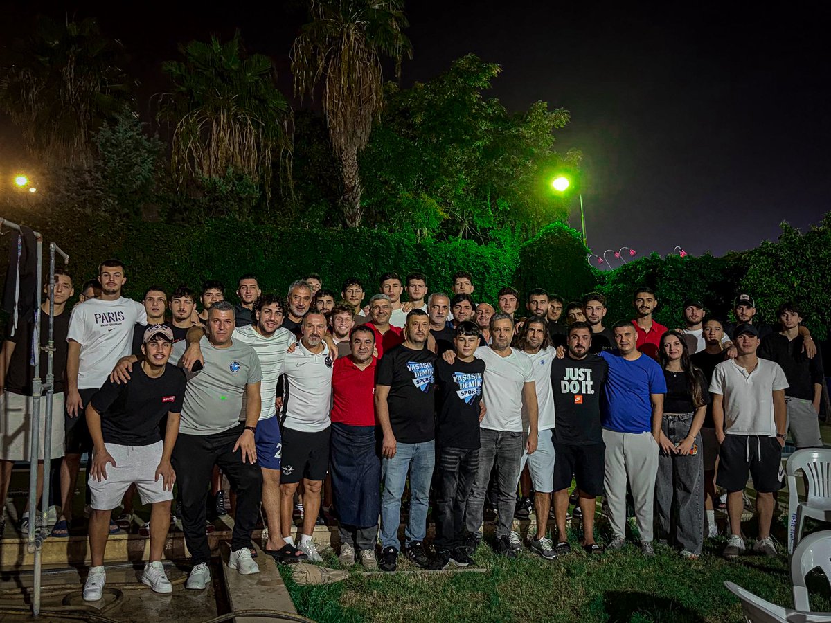 AdsKulubu's tweet photo. Pazar günü oynayacağımız Erbaaspor karşılaşması öncesinde, Karakuş Kasap tarafından takımımız için yemek organizasyonu düzenlendi.

Nazik davetleri ve takımımıza gösterdikleri kıymetli misafirperverlik için Karakuş Kasap ailesine teşekkür ederiz. https://t.co/fB0qjX74EX