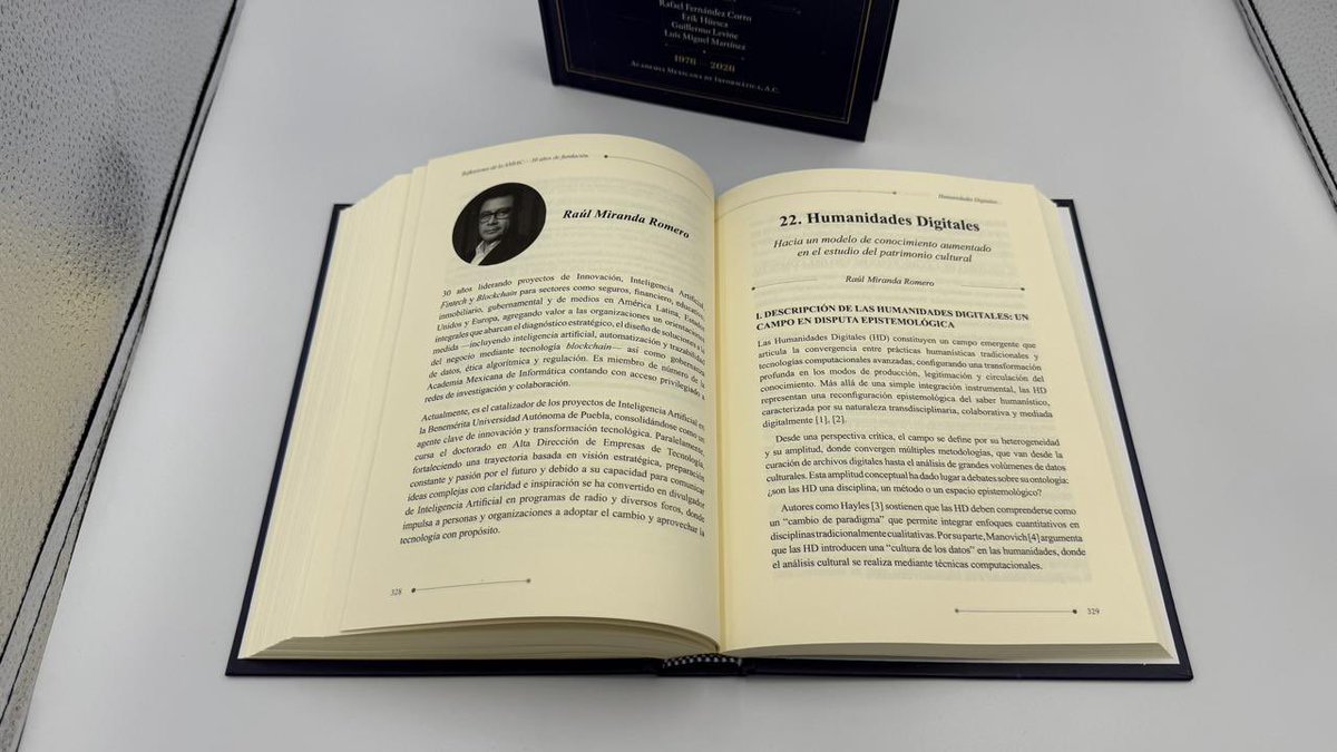 AuraBuap's tweet photo. 🔖 La @AMIAC_oficial celebró su 50 Aniversario con la presentación de un libro conmemorativo que reúne el trabajo de 33 académicos e investigadores de distintas instituciones del país.

El Mtro. @MirandaRaul, integrante de AURA BUAP, participó con el capítulo "Humanidades Digitales: hacia un modelo de conocimiento aumentado en el estudio del patrimonio cultural".

El texto ofrece un recorrido crítico por las Humanidades Digitales (HD), entendidas no como la simple digitalización de archivos, sino como una reconfiguración profunda de la manera en que se produce, se legitima y se comparte el conocimiento humanístico. 

@BUAPoficial 
🔗 Más: https://t.co/pnUO5Xo9cF