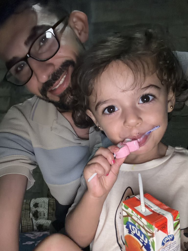 Mo7ammed_jawad6's tweet photo. Alhamdulillah, my daughter Rafif and my wife returned to me safely. 🤍🙏
Seeing them safe in front of me brought peace back to my heart.

Please keep Rafif and my family in your prayers, and pray that we remain together, safe and protected through everything we are going through. 🥺🙏❤️