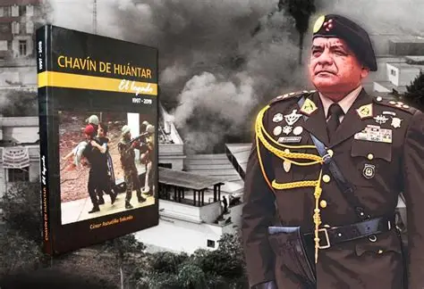 PrimerPedal's tweet photo. #LaEvidencia 
Al señor ministro del Interior, general César Astudillo, no lo quieren "censurar" sino aniquilar ¿Por qué? 
Por ser un Comando Chavín de Huántar. Ese es el objetivo político-militar de los herederos del partido comunista Sendero luminoso y los cobardes del MRTA. https://t.co/ffMj6GcTGw