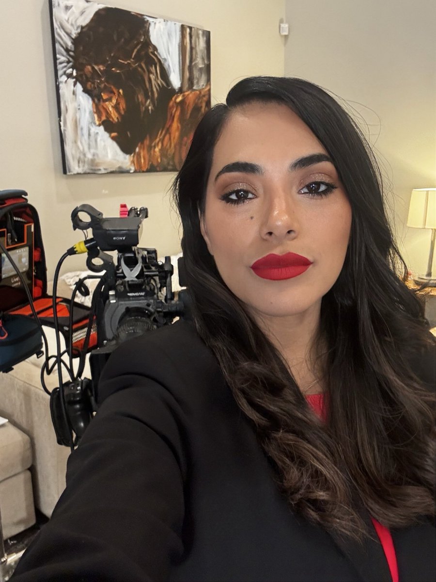 MayraFlores4TX's tweet photo. @estasemananmas with Univision this Sunday. Hispanics don’t have to vote for the Democrat Party. I’m working hard to continue shifting Hispanic American voters toward the Republican Party. I don’t do this for a political party; I do it because I love America, and she is worth fighting for. America First. 🇺🇸