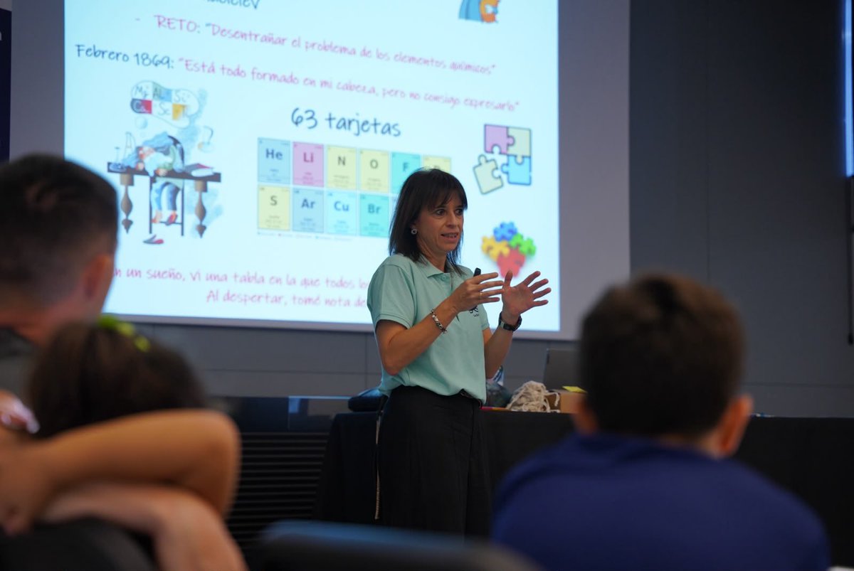 _usj_'s tweet photo. 🧠🤖 ¿Se puede aprender ciencia divirtiéndose? Hoy lo hemos comprobado en la #NocheEuropeaInvestigacion.
Gracias a todos los que os habéis acercado a descubrir la investigación que hacemos en la USJ. 🔬💙
@NocheResearcher @fundlacaixa @cosmocaixa @esciencia
#ERN2026 #NIGHTSpain https://t.co/3pI880yiQr