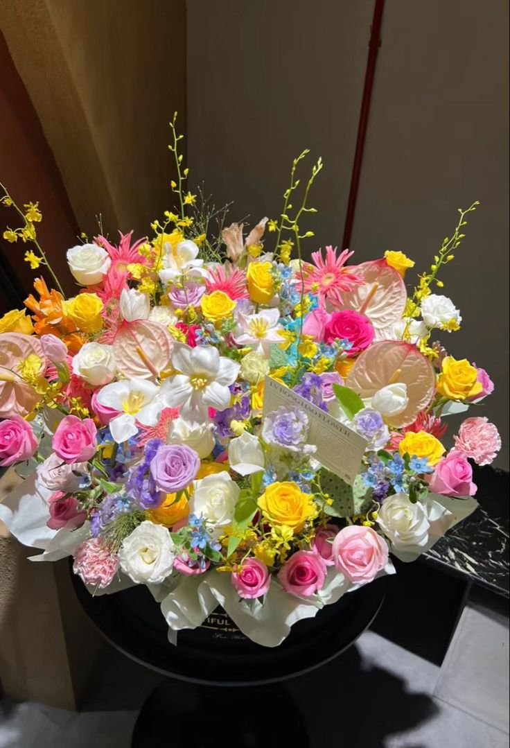 Bloomora80's tweet photo. Beautiful flowers 💐💐🌿💐🌿🍀 💐 💐🌿 https://t.co/6GrXai4MW8