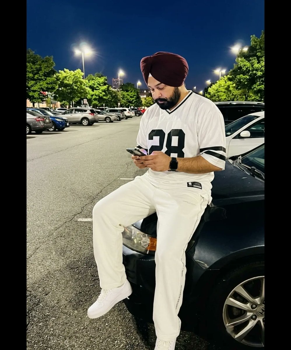MaynardMactqjo's tweet photo. ਵਿਰਲੇ ਹੀ ਪਲਕਾਂ ’ਤੇ ਰੱਖੀਦੇ ਨੇ, ਬਾਕੀ ਜੁੱਤੀ ਦੀਆਂ ਨੋਕਾਂ ’ਤੇ। https://t.co/KW7UHG8ZJG