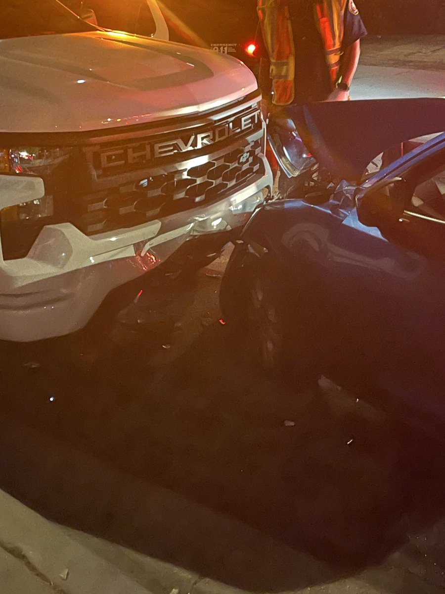 DCite_'s tweet photo. Not even 3 months of having my truck and some drunk hits it in front of my house…. https://t.co/fvxEPJogya