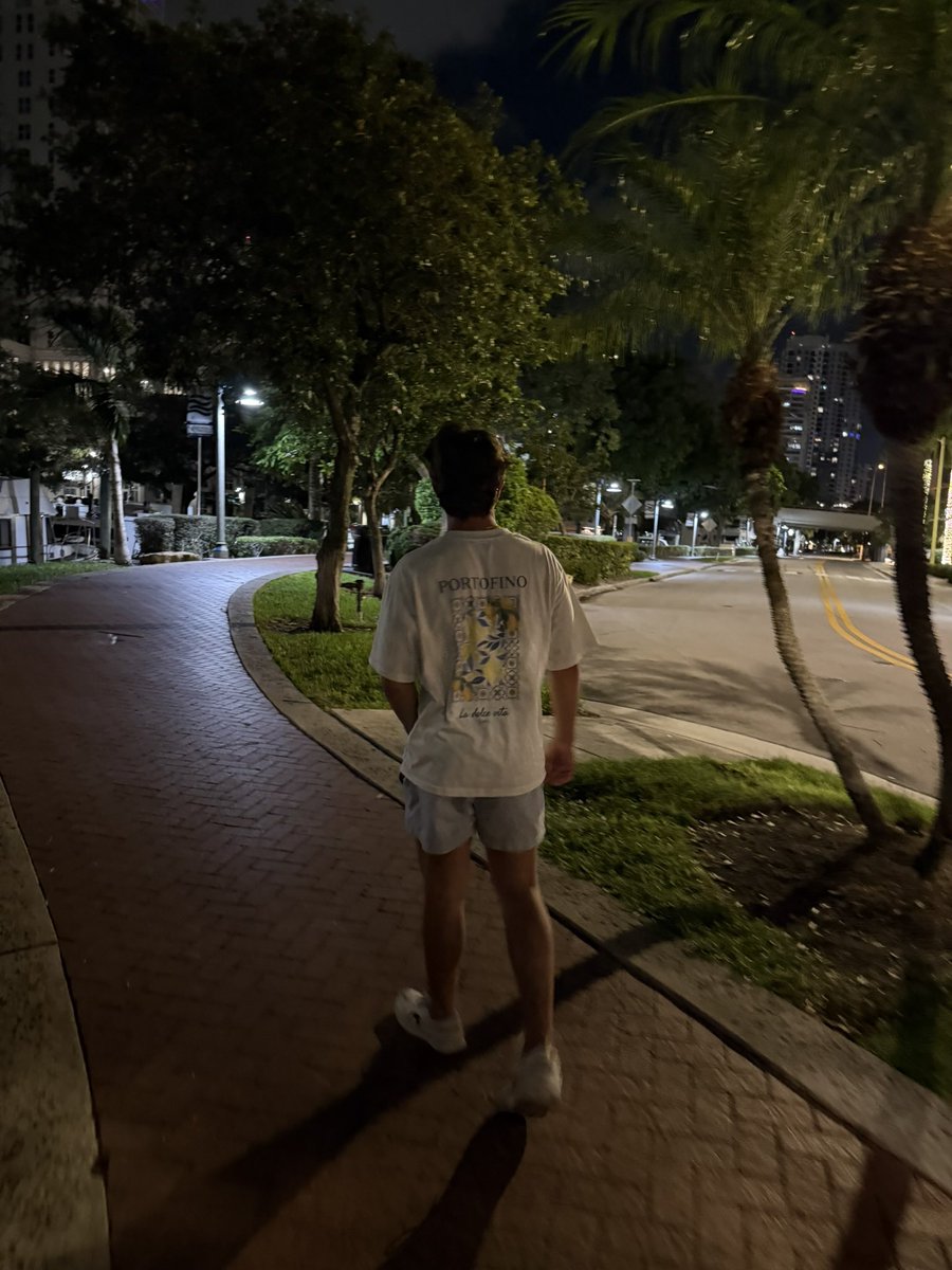 brockksells's tweet photo. i'm 17. officially $55k/month rev. 

i’m not “built different” 

just didn't ask anyone for permission first. https://t.co/oPvAMqKS8l