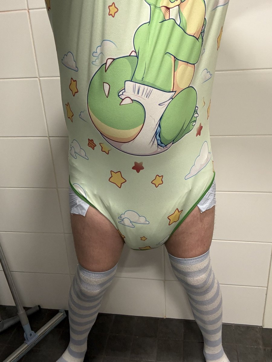 LittleDergMirx's tweet photo. Happy #BDF ~! I really wetted this with all the way like a good little hatchling~
#abdl #sissy #diaper #diaperboy #diaperfriday https://t.co/VhGRNXqwUw