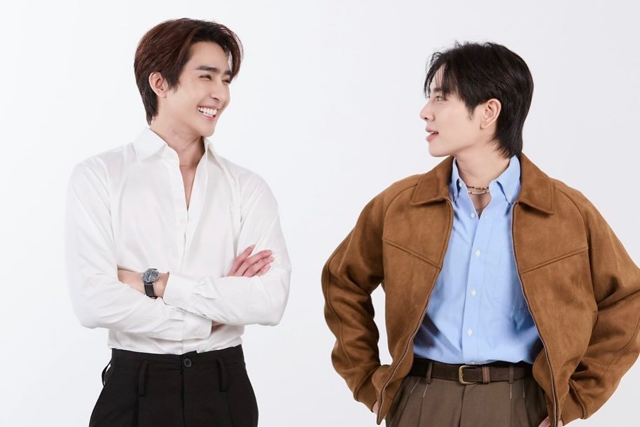 OhmPoon_PHfc819's tweet photo. cholumpibrothers_tvseries IG Post Update | 24.09.26
(2/3)
Are you ready yet? I’m super ready over here! #cupidghost #gmmtv
---++
Ohooo everyone is readying up!!! Soonest they'll start to roll the camera too!!!
#OhmPoon #โอห์มปูน #OhmThitiwat #poon_mit12 #EarthMix #promkcy https://t.co/lkgXREiQmd