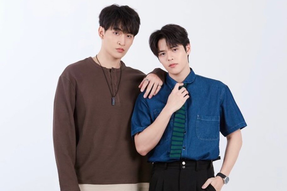 OhmPoon_PHfc819's tweet photo. cholumpibrothers_tvseries IG Post Update | 24.09.26
(2/3)
Are you ready yet? I’m super ready over here! #cupidghost #gmmtv
---++
Ohooo everyone is readying up!!! Soonest they'll start to roll the camera too!!!
#OhmPoon #โอห์มปูน #OhmThitiwat #poon_mit12 #EarthMix #promkcy https://t.co/lkgXREiQmd