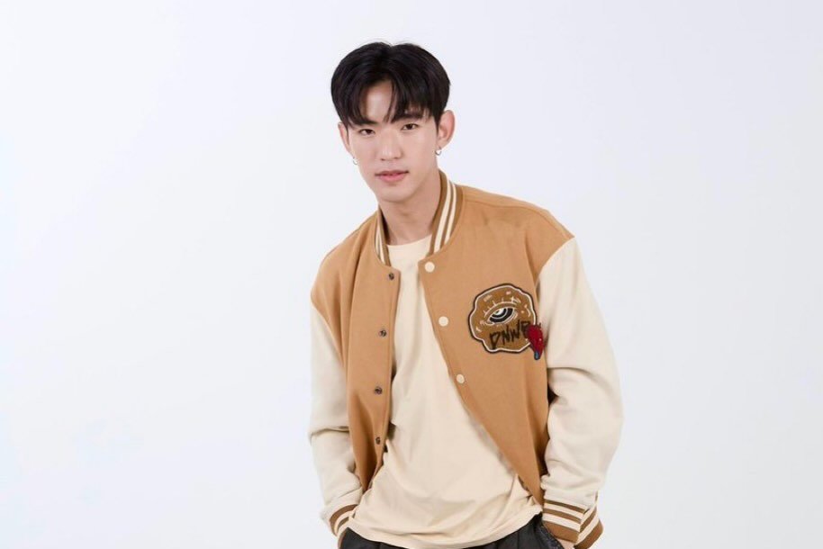 OhmPoon_PHfc819's tweet photo. cholumpibrothers_tvseries IG Post Update | 24.09.26
(2/3)
Are you ready yet? I’m super ready over here! #cupidghost #gmmtv
---++
Ohooo everyone is readying up!!! Soonest they'll start to roll the camera too!!!
#OhmPoon #โอห์มปูน #OhmThitiwat #poon_mit12 #EarthMix #promkcy https://t.co/lkgXREiQmd