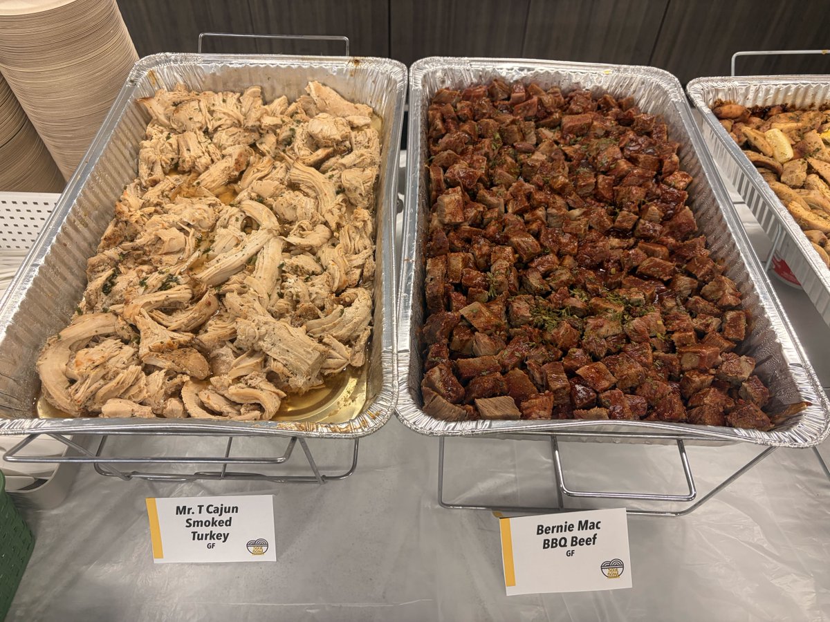 getrepowered's tweet photo. We may be closed for the rest of the day, but nothing brings a team together like good food and well-earned wins! This afternoon, we gathered for our monthly celebration lunch catered by the amazing @soulbowlmn!
#TeamCulture #MonthlyCelebration #SoulBowl #TeamAppreciation https://t.co/shRNpyQVvo