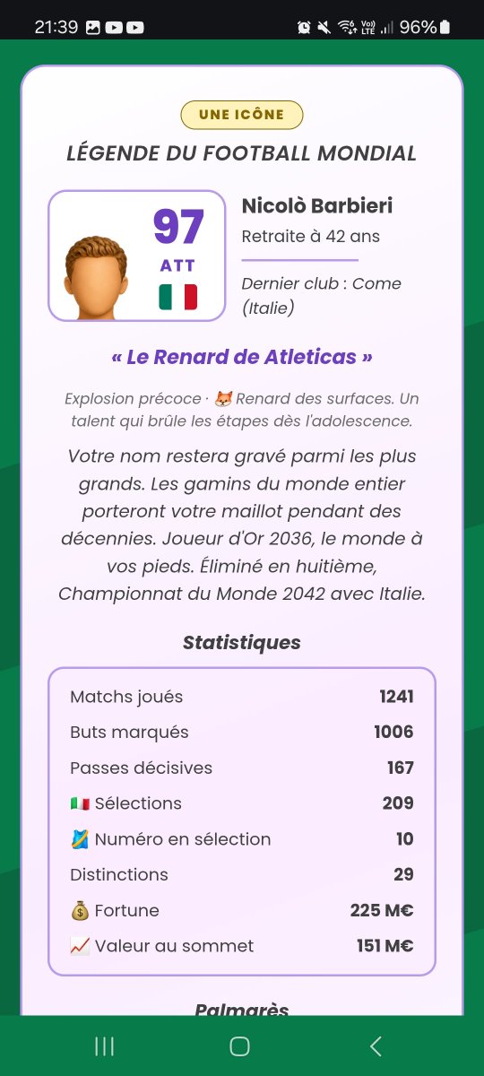 julitofcn's tweet photo. @DestinyElevenn 1000 buts sur une carrière ! CR7 en sueur https://t.co/eJHHT5oy3s