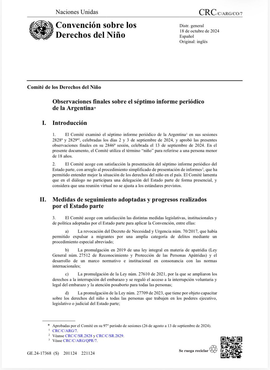 agildominguez's tweet photo. El fallo de la Sala III de la Cámara de Casación y Apelaciones en lo Penal, Penal Juvenil, Contravencional y de Faltas de la CABA que revocó el fallo de la jueza Laura de Marinis, incurre en un grosero error de derecho, al soslayar lo dispuesto por el Comité de los derechos del Niño respecto del Estado argentino sobre la edad de responsabilidad penal de los niños, niñas y adolescentes en los Informes por país de 2018 y 2024. Estos se diferencian de la Observaciones Generales porque implican el ejercicio del control de convencionalidad externo basado en las obligaciones internacionales contraídas por el Estado argentino al ratificar la Convención sobre los derechos del Niño y aceptar la competencia del Comité. En 2024, dicho órgano de control, le impuso expresamente al Estado argentino la obligación de mantener la edad mínima de responsabilidad penal en 16 años para todo tipo de delitos y abstenerse de rebajarla.
Además desconoce el alcance del art. 75 inciso 22 de la Constitución argentina dado por los Constituyentes en el debate de la Convención de 1994. Y más insólito aún no tiene en cuenta la aplicación del art. 10 de la Constitución de la Ciudad Autónoma de Buenos Aires respecto de la fuerza normativa que tienen los tratados internacionales y su aplicación de buena fe.
¿Cómo sigue esto? Seguramente la defensa pública interpondrá un recurso de inconstitucionalidad para que intervenga el Tribunal Superior de Justicia de la CABA, y en última instancia, definirá el tema la Corte Suprema de Justicia de la Nación.