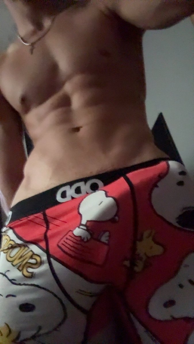 cnladybug_'s tweet photo. thoughts on snoopy boxers? :3 https://t.co/kfqIKpclvu