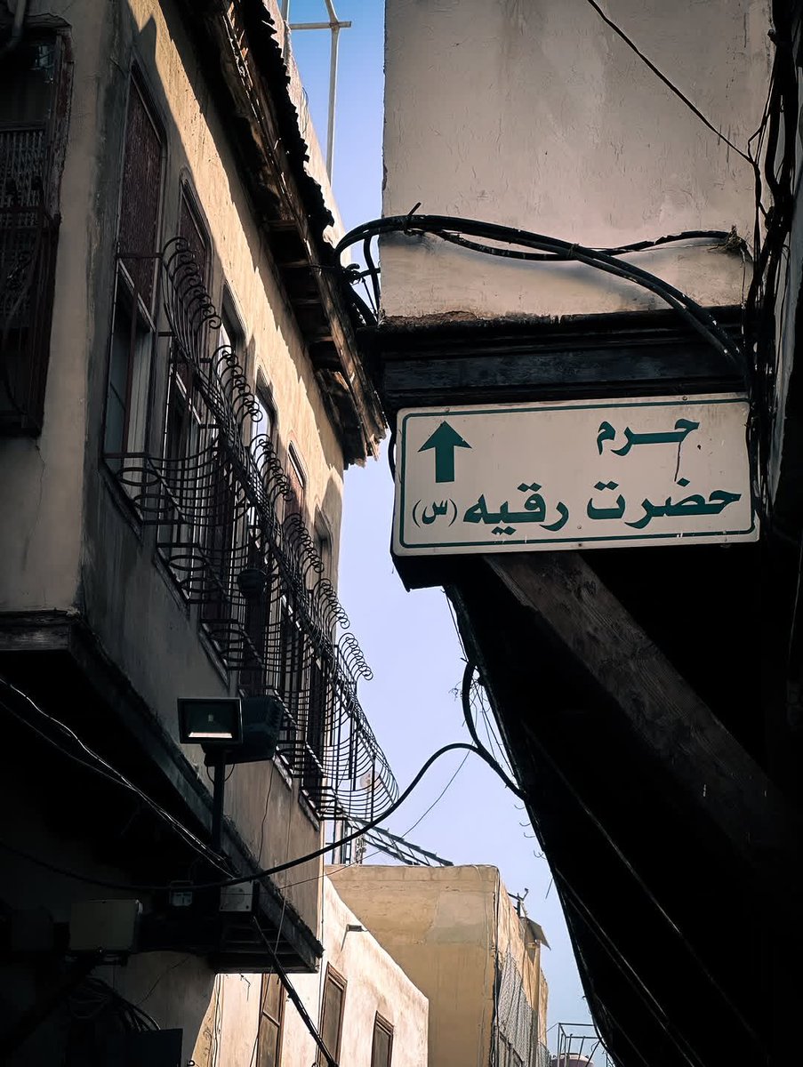 solielaki128's tweet photo. من با حسرت حرمت زندگی میکنم
💔 https://t.co/7cOHEU05dN