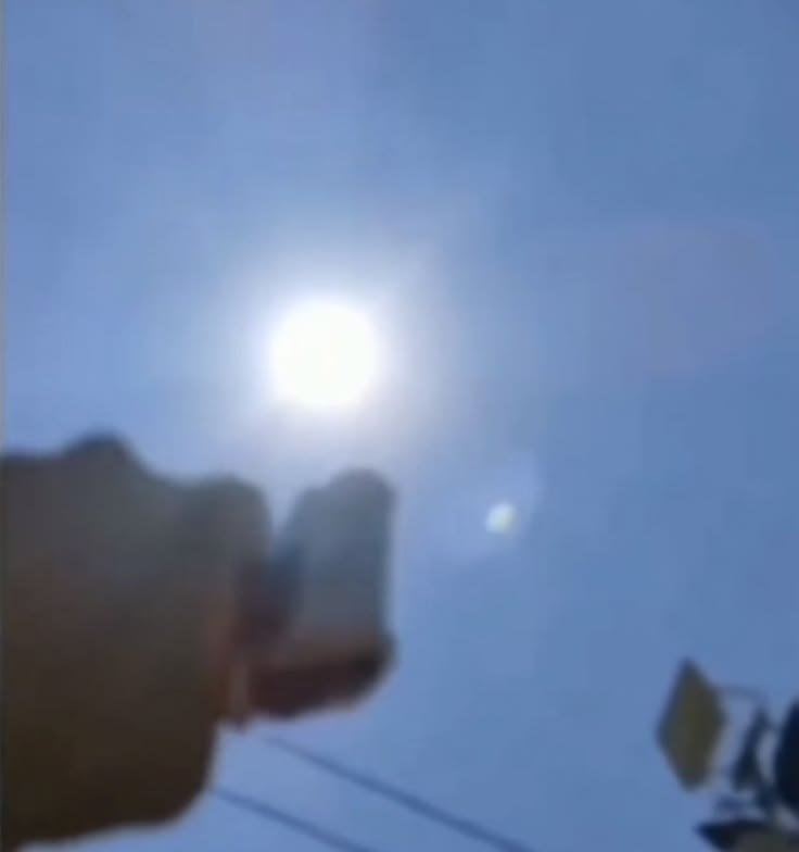 jenkinsonsfilm's tweet photo. is the sun bothering you guys?? https://t.co/qnNESHPGXg