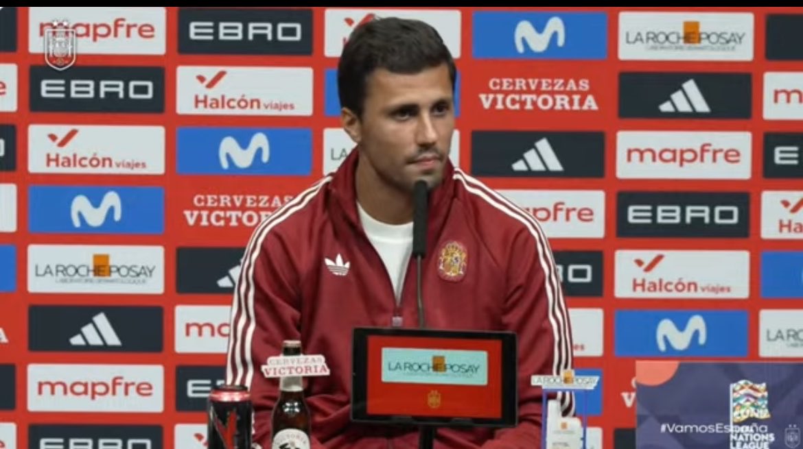 Blaugranation_'s tweet photo. Man City fait face à 114 chefs d’accusation.

🚨🗣️ Rodri : Nous avons vécu une situation très similaire en 2020. La procédure juridique était comparable, même si la partie qui avait engagé les poursuites était différente. Au sein du club, on nous a toujours transmis un sentiment de calme et de confiance quant à l’issue de cette affaire. Finalement, le club avait été acquitté. J’espère simplement que justice sera rendue, quel que soit le verdict. Mais, connaissant très bien ce club, je suis convaincu qu’il s’en sortira sans aucune sanction.