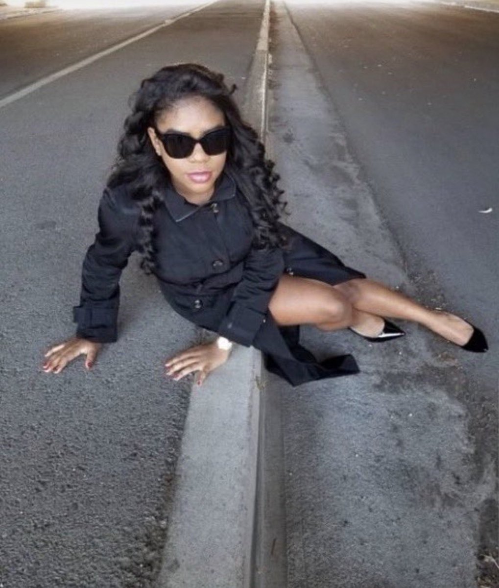oddgirldiary's tweet photo. rebranded #RIPgirIfrunt https://t.co/kCVlnk6Vsu