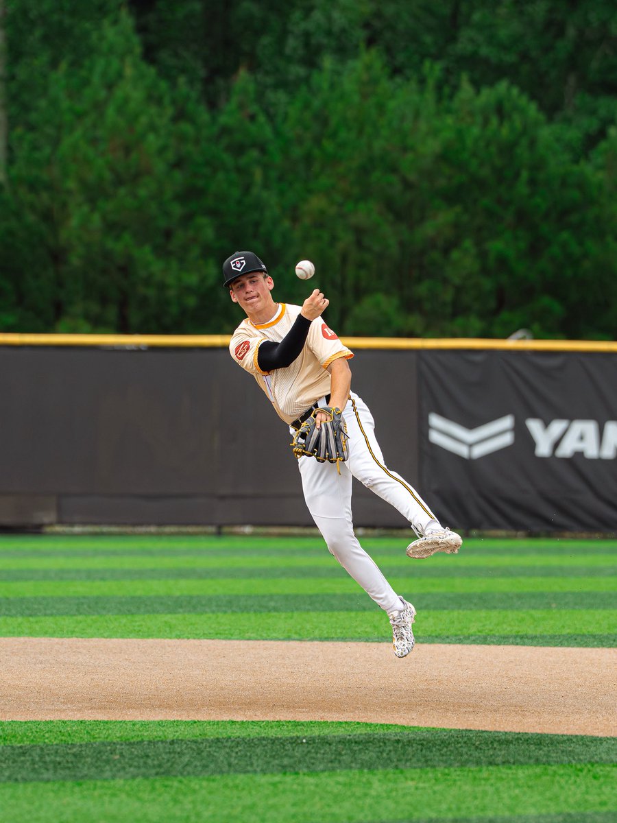 PrepBaseballIN's tweet photo. 𝙁𝙐𝙏𝙐𝙍𝙀 𝙂𝘼𝙈𝙀𝙎 𝙁𝙍𝙄𝘿𝘼𝙔𝙎 🤩📸

1️⃣2️⃣ Indiana Future Gamers have already committed to Division 1 programs. Relive our takeaways from #PBFG26 below. 

ᴘɪᴛᴄʜᴇʀꜱ 👉 https://t.co/ZZO8nfPvX4
ʜɪᴛᴛᴇʀꜱ 👉 https://t.co/2UYEUgqF3L https://t.co/AUsEgCfWr1