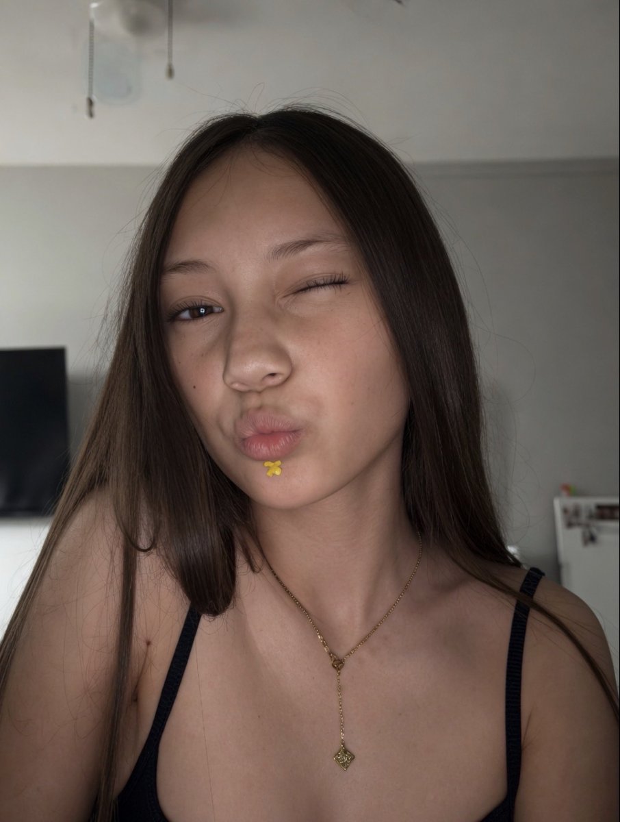 shdhdhebsie's tweet photo. Someone dm me nutting on my hg #irl #abg #nutty #dsl #teen #tribute https://t.co/U3UxD64MWJ
