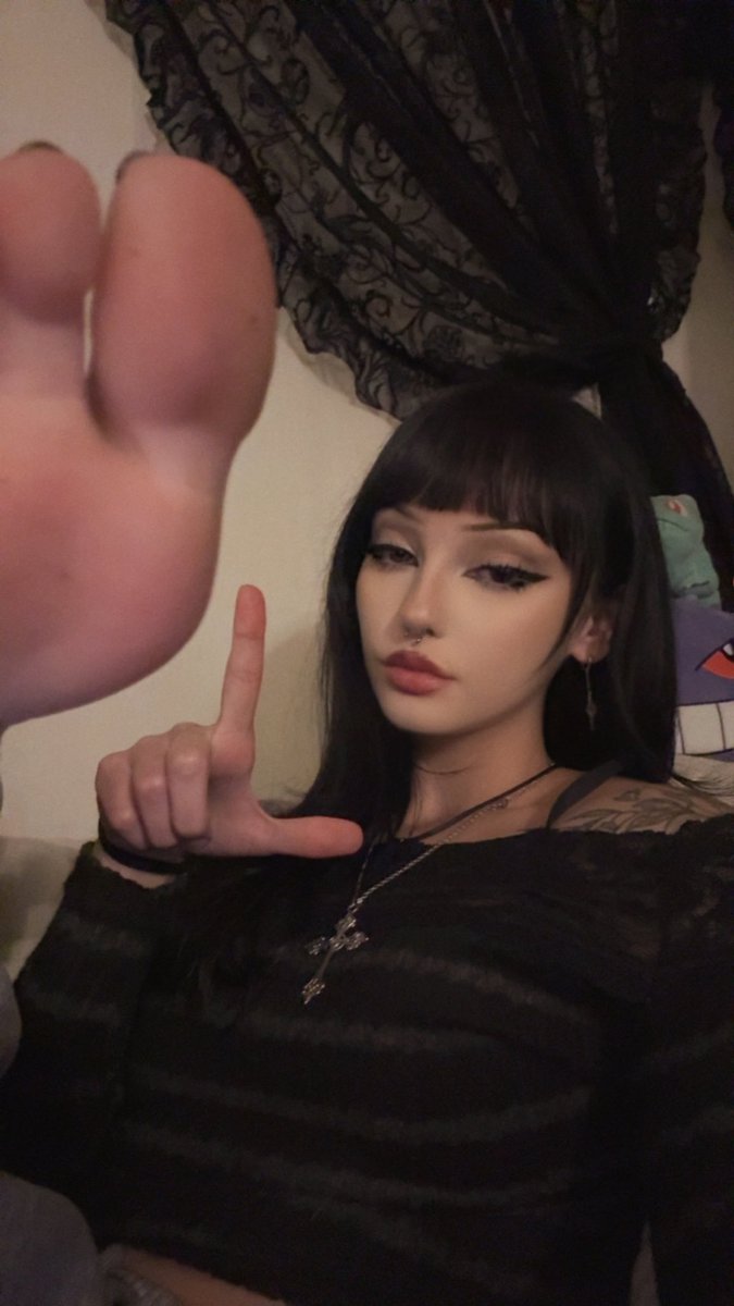 jannotnymous's tweet photo. ✨✨✨I have just returned, I am full of passion for the unconscious ✨✨✨

#wb #wankbattle #wankchat #feet #goddess #pornmommy #mommy #goon #sluts #cum #cumslut #drugstwt #gooner #coketwt #wankchat #femdom #cuckold #nsfw #drugtwt #bbc #bnwo #findom #horny #drugstwt #feetfetısh https://t.co/2vgAzx4tZm