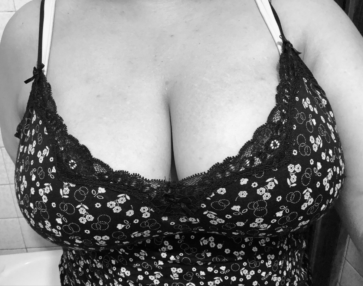 yearning_slut's tweet photo. my boobs looked so good on Monday 🏹💗

#nsfwtwtًً https://t.co/uANP5vLzIm