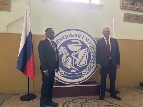 IndEmbMoscow's tweet photo. Minister (Education) Shri V. Kumar visited Tver State Medical University on 18 September 2026 and held discussions with the Rector and officials of the University. He also interacted with Indian students studying at the University.

**

Министр по вопросам образования при Посольстве Республики Индия в РФ г-н Винай Кумар 18 сентября 2026 года посетил Тверской государственный медицинский университет, где провёл переговоры с ректором и представителями руководства университета. Он также встретился с индийскими студентами, обучающимися в университете.

@PMOIndia @MEAIndia @PIB_India @DDNewslive @ANI @airnewsalerts @IndianDiplomacy @diaspora_india