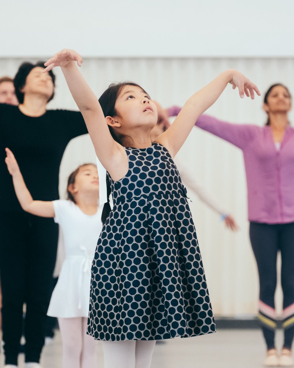 sfballet's tweet photo. The magical world of Swan Lake comes alive in the ballet studio with our Family Dance-Alongs on Oct 4th! Join us for this joyful introduction to the wonder of ballet for the whole family: https://t.co/Fw4csp0y8O

(📸  Lindsey Rallo) https://t.co/G9DzdyPJIT