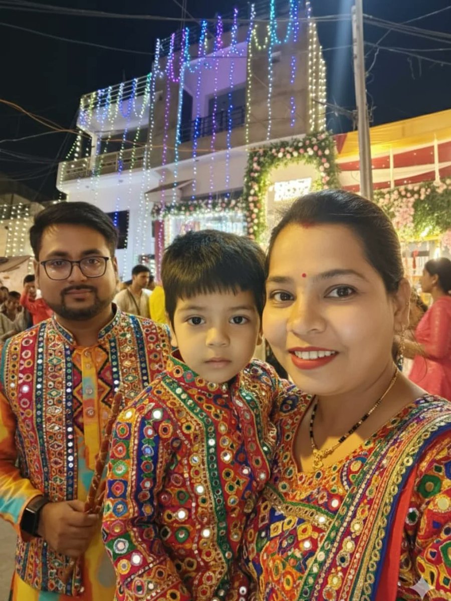CecillePlubn's tweet photo. Garba night? No—Gemini night. https://t.co/170crE0ZEf