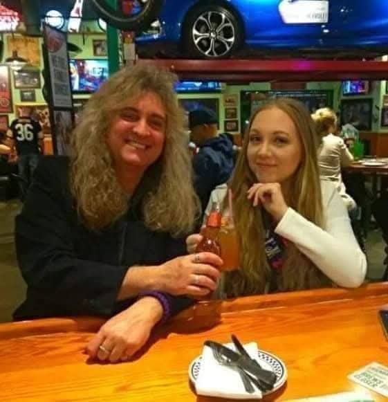 DJTommyRocks's tweet photo. #NationalDaughtersDay
#Bracquel #Daughter
#Daddy #DaddyDaughter
#MyLittleGirl https://t.co/RcT28JghRq