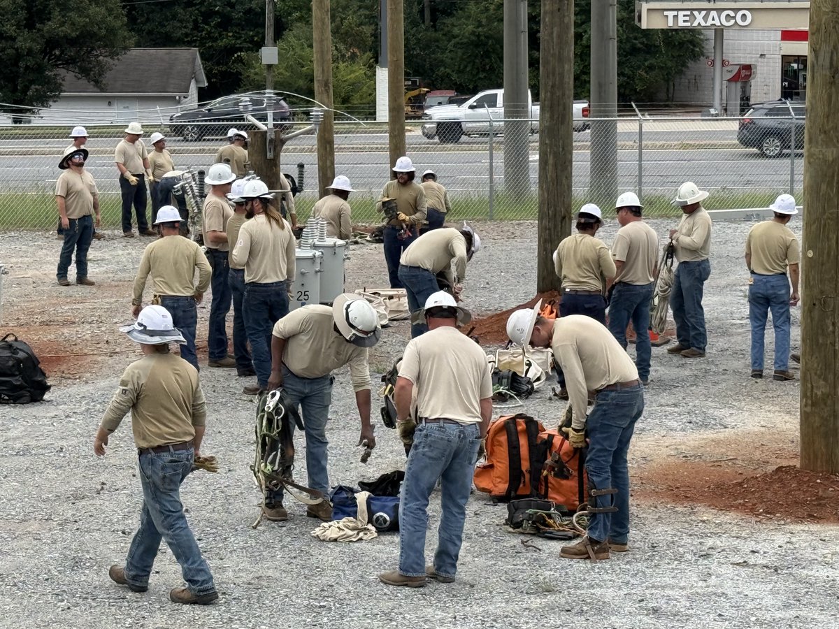 GeorgiaPower's tweet photo. Great teams are built through continuous learning. 💡

📸 Pictured here is our new training field at our Lawrenceville headquarters, where crews can train, practice safety techniques, and continue learning the trade. These training fields are designed to help employees gain experience, practice safely, and develop the skills needed to meet our customers' energy needs for years to come.

As Distribution Manager Walt Dukes said, “With this training field we are creating an environment where people can learn, practice, make mistakes safely, ask questions, challenge themselves and become better at what they do.” ⚡

By investing in our people today, we're preparing for tomorrow.