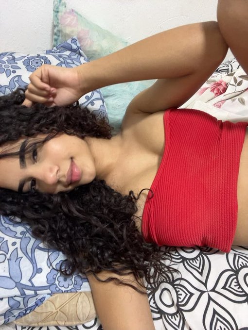bruninha_sffz's tweet photo. realmente, a vida soa até mais bonita quando a gente goza gostoso https://t.co/cWHGtkCZ5p
