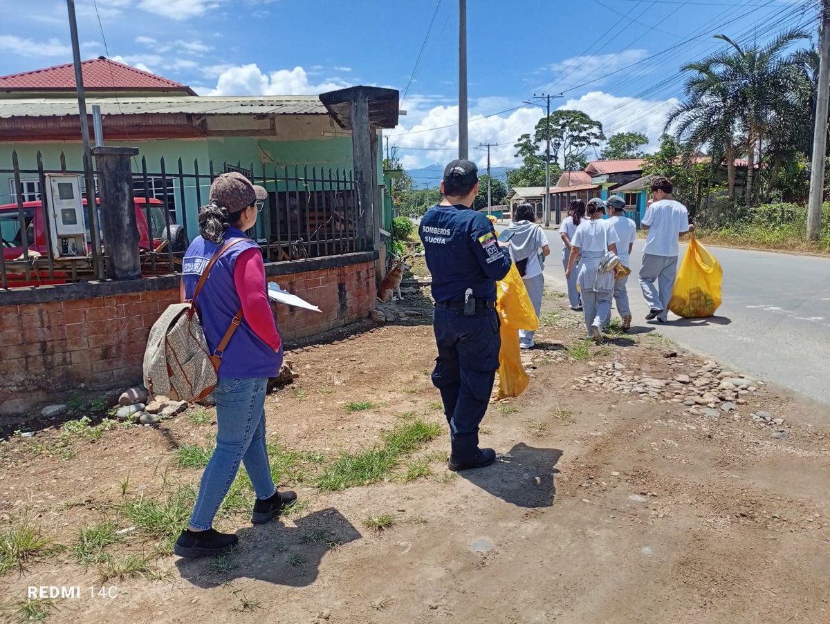 dpsmorona's tweet photo. #Entérate | 🦟 ¡Juntos prevenimos el dengue en Sucúa!
.@Salud_Ec  través de la @dpsmorona , en coordinación con el Gobierno de Sucúa y la Jefatura Política , impulsó mingas de limpieza en 22 barrios urbanos y periféricos del cantón. https://t.co/MpLrcxZ7S5