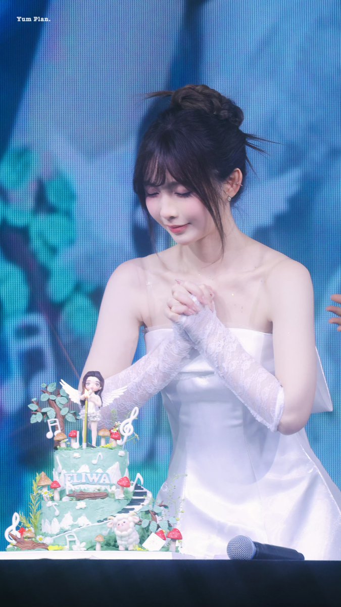 Eliwaxyyz95's tweet photo. 20260925 Xu YangYuzhuo
Go to work Happy Birthday
© YumPlan_许杨玉琢
#许杨玉琢 #Eliwa #XYYZ #7SENSES https://t.co/mbjzUGrs49