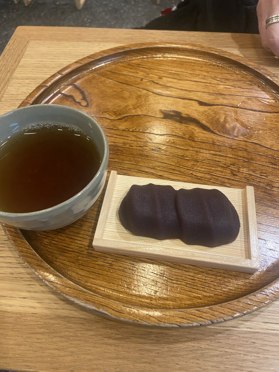 Ysuke1014's tweet photo. 昨日のご飯
朝→伊勢おかげ横丁でたまごサンド
昼→伊勢おかげ横丁で海老バーガー
夜→きゅうりのぬか漬け https://t.co/rqlKXqkMcL