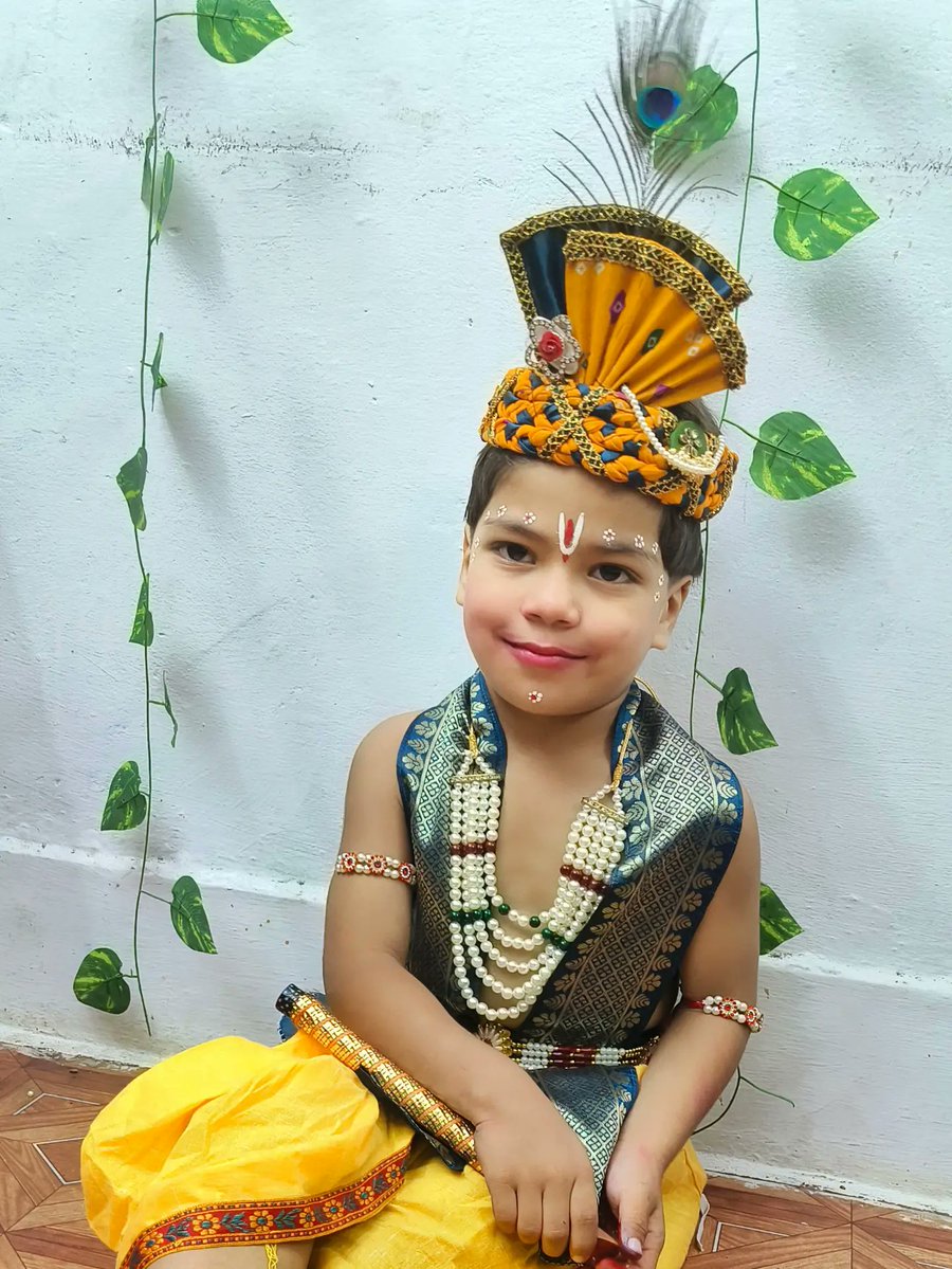 CecillePlubn's tweet photo. Happy Janmashtami! Baby photoshoot inspiration with adorable Krishna-themed outfits from FirstCry India. https://t.co/OgMp3MXiaI