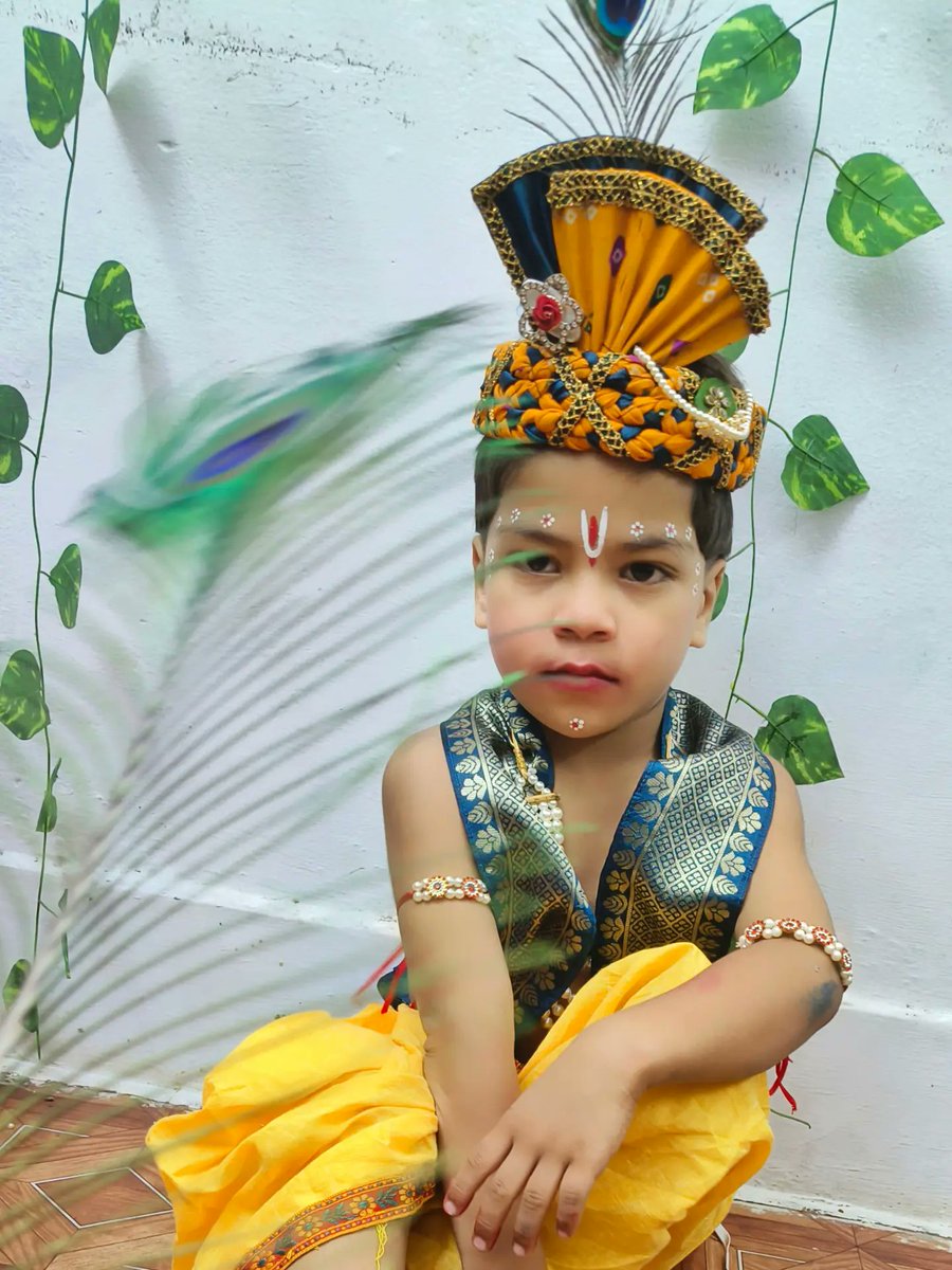CecillePlubn's tweet photo. Happy Janmashtami! Baby photoshoot inspiration with adorable Krishna-themed outfits from FirstCry India. https://t.co/OgMp3MXiaI