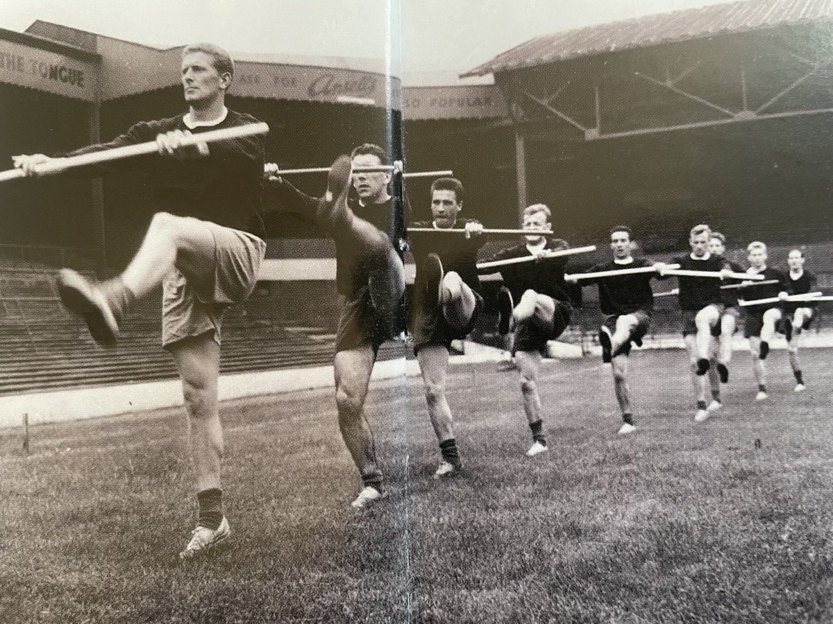 Theleaguemag's tweet photo. West Bromwich Albion training led by Derek Kevan https://t.co/M1zW8PAPUt