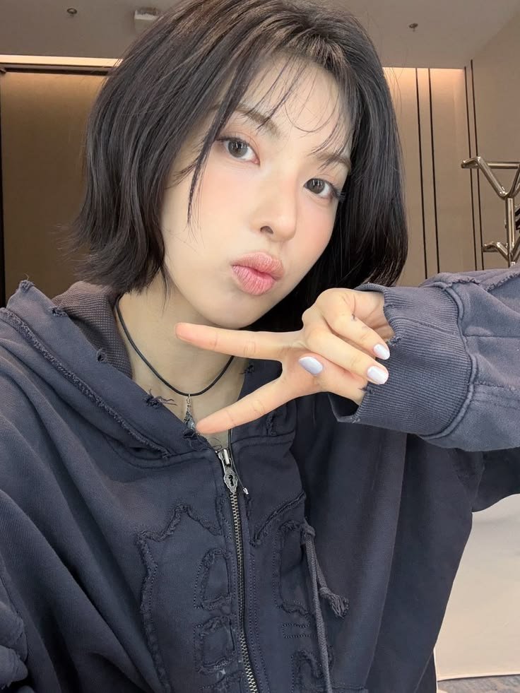 soakse7's tweet photo. Jinsol 🩶💛🐥
#엔믹스 #배이 #Strange_Muse https://t.co/SYUdcqri8c