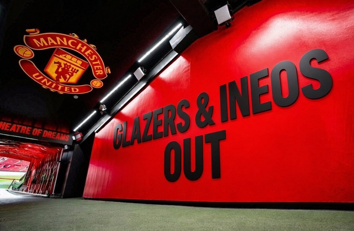 dezizuoo's tweet photo. It's good that Man City have finally been found guilty, but we still need to keep the pressure on these leeches. We can't give them a break just because another club got fxcked up.

#BoycottUnited 
#GlazersAndIneosOut https://t.co/z378cPjfAw