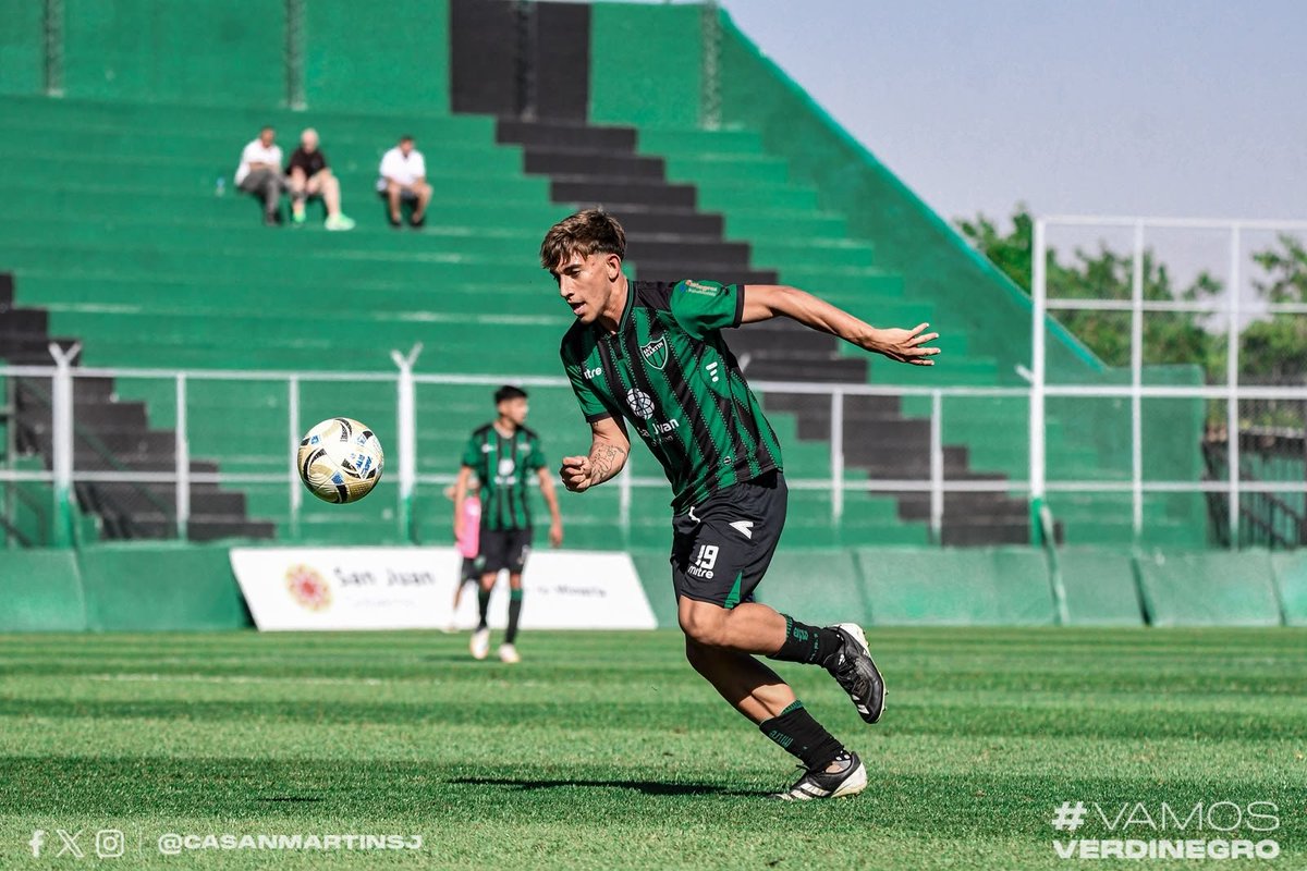 CASanMartinSJ's tweet photo. PROYECCIÓN LPF

Final del partido en el Hilario Sánchez. 

#SanMartín 0 - #GodoyCruz 1.

#VamosVerdinegro 🟢⚫ https://t.co/nBngR2EX94