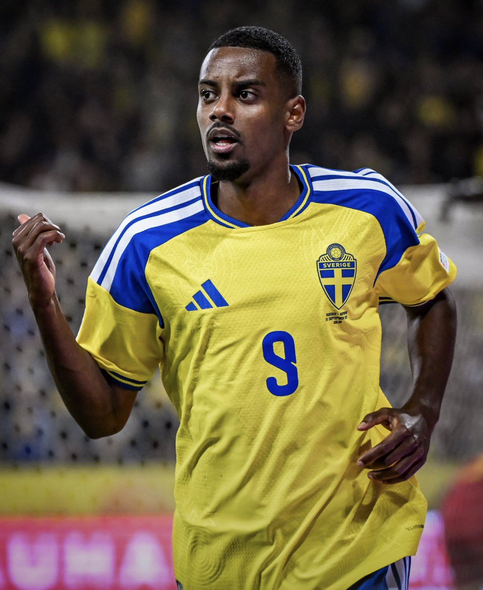 shaphub365's tweet photo. 20'—Isak ⚽
43'—Gyökeres ⚽

Sweden's striker duo at it again 🇸🇪

Follow @ShapHub365 for more ⚡️

Norway | Mavo | Suger Eagles | Portugal | Saka | Madrid | Clipur | Ballon | Erica | Campari | Netherlands | Alex Otti | Ronaldo #NGAMAD #AFCONQualifiers https://t.co/hA7CTVCPyU