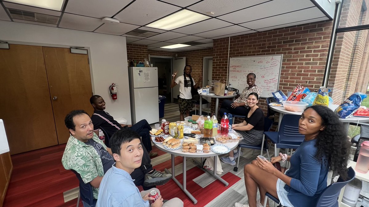 NCASNews's tweet photo. Our #NCASM Welcome Cookout was a huge success. We invited everyone to our Beltsville, MD research campus to share some smiles, good food and a chance to explore the location where so many atmospheric experiments happen. #NOAA #STEM #STEMResearch https://t.co/jtQBIXfnux