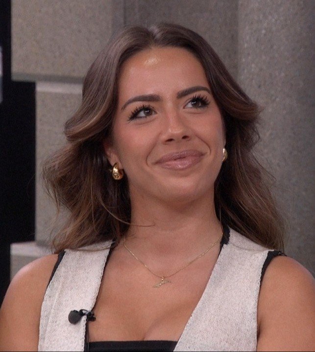 dawnbudd135's tweet photo. "we need more complex female characters"

Y'all could barely handle her #bb28 https://t.co/Oa3HNrnBMP