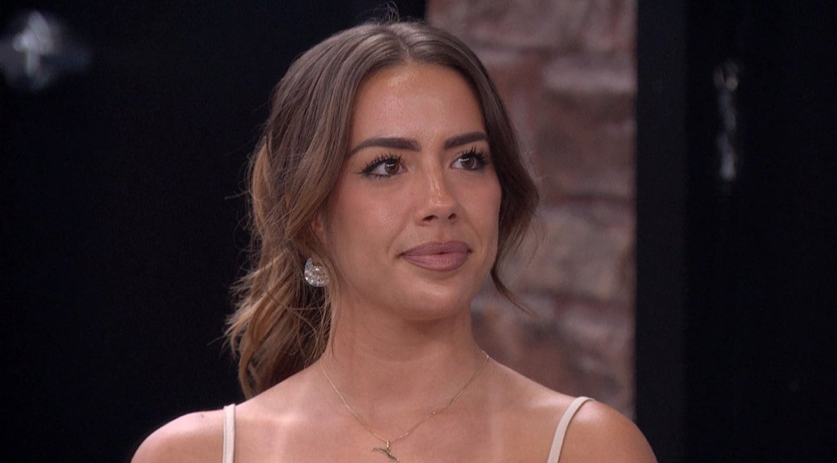 dawnbudd135's tweet photo. "we need more complex female characters"

Y'all could barely handle her #bb28 https://t.co/Oa3HNrnBMP
