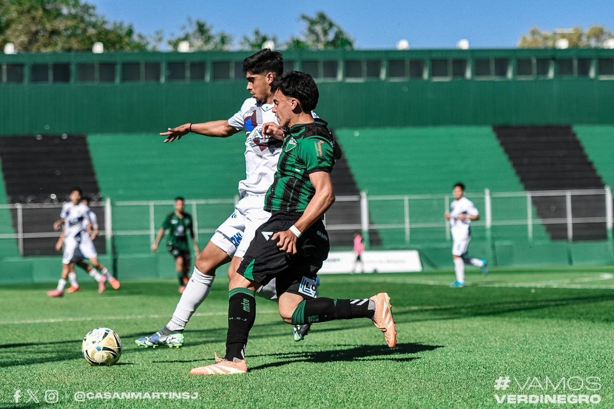 CASanMartinSJ's tweet photo. PROYECCIÓN LPF

Final del partido en el Hilario Sánchez. 

#SanMartín 0 - #GodoyCruz 1.

#VamosVerdinegro 🟢⚫ https://t.co/nBngR2EX94
