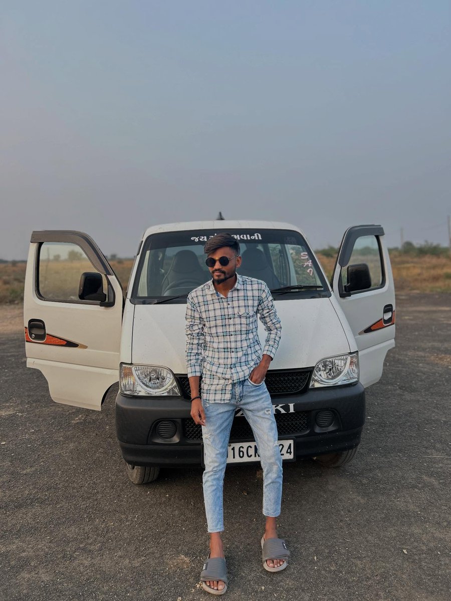 AngeloKemmerlin's tweet photo. હું મારા નિયમો પર જ જીવું છું; દુનિયાની વાતો તો પવન જેવી છે. https://t.co/x9xnnUTTmf