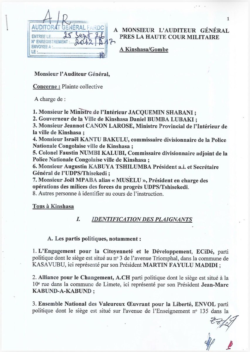 baelenge_irenge's tweet photo. #RDC : Une plainte collective a été déposée le 25 septembre auprès de l'Auditeur général près la Haute Cour militaire par la Coalition Article 64 (C64), après l'attaque du cortège de leur marche pacifique du 15 septembre à Limete. Bilan : 1 mort (Manassé Lomboto Bomengola), plusieurs blessés dont un garde du corps de @MartinFayulu. La plainte vise notamment le ministre de l'Intérieur @shabani_lukoo , le gouverneur @daniel_bumba_01 , et @AugustinKabuyaT, SG de l’UDPS, accusé d'avoir mobilisé la « Force du Progrès ».